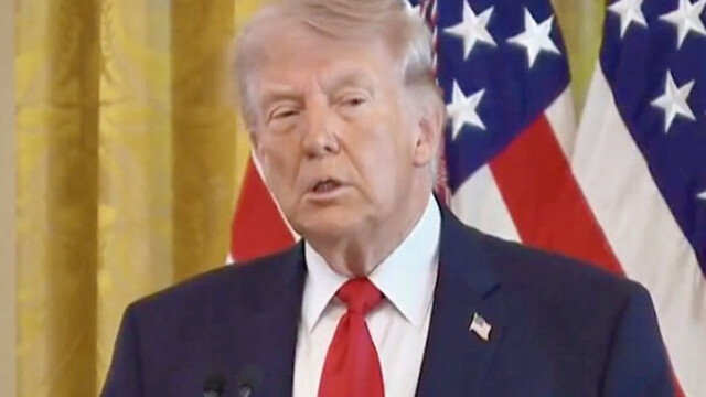 Un juge rejette la plainte en diffamation de Trump contre le Wall Street Journal