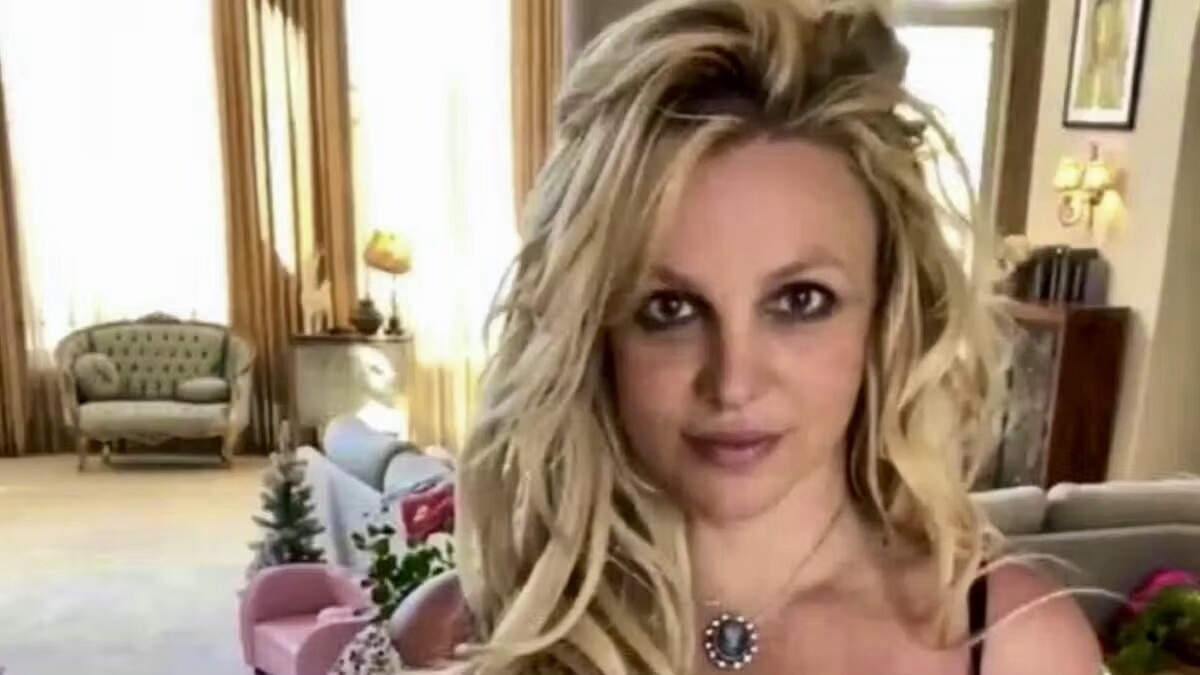 Britney Spears placed in rehab