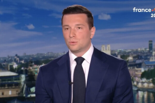VIDÉO – Jordan Bardella assume sa relation avec Maria Carolina de Bourbon des Deux-Siciles au 20h de Léa Salamé