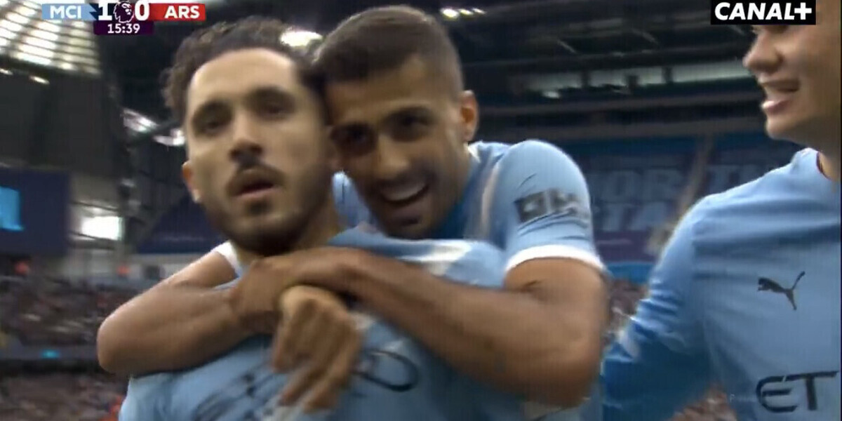 — FOOT – Manchester City fait plier Arsenal et relance la course au titre