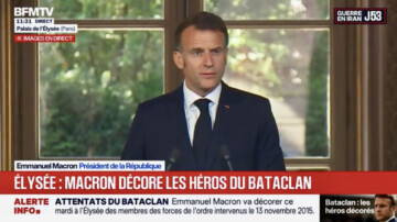 «Chaque pas était un risque» : Emmanuel Macron rend hommage aux héros du Bataclan lors d’une remise de la Légion d’honneur à l’Élysée