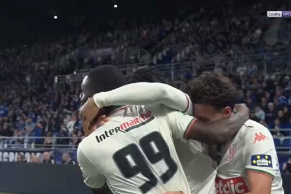 — Nice refroidit Strasbourg et file en finale de la Coupe de France