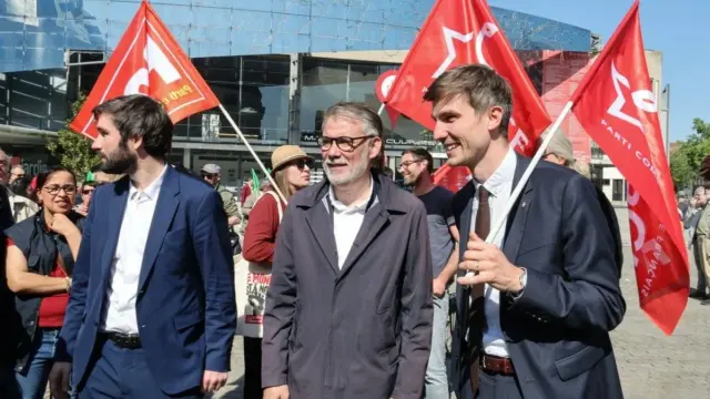1er mai à Amiens : Olivier Faure pris à partie et enfariné en fin de cortège