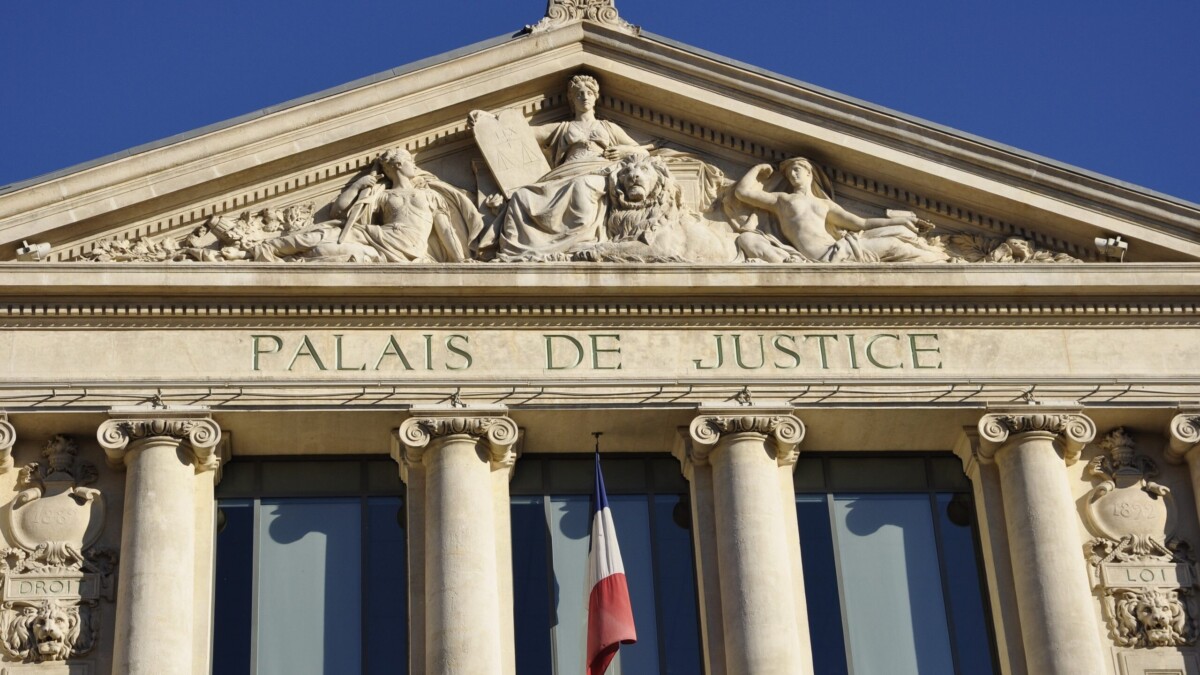 À Paris, un animateur périscolaire face au tribunal pour des faits visant des élèves de CM2