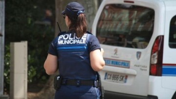 À Rillieux-la-Pape, une policière municipale grièvement blessée lors d’une attaque nocturne
