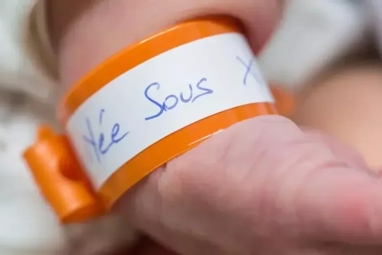 Accouchement sous X : vers la fin du secret intouchable ?