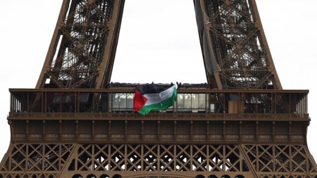 Action propalestinienne au sommet de la tour Eiffel : six militants renvoyés devant la justice