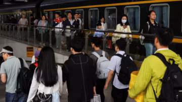 Affluence record en Chine : le rail transporte près de 25 millions de passagers en une seule journée