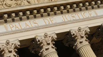 Nach monatelangen Ermittlungen schließt die Justiz den Fall Thomas in Crépol ab.