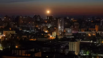 Après la fin du cessez-le-feu, des frappes russes meurtrières secouent l’Ukraine