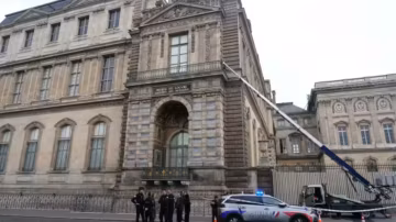 Après le cambriolage, les députés dénoncent les failles du Louvre