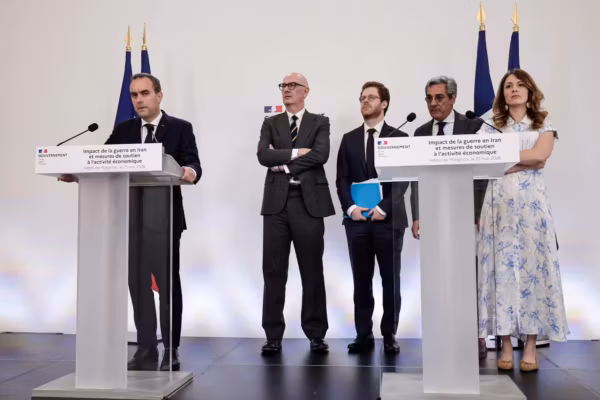Carburants : Sébastien Lecornu annonce une prime employeur jusqu'a 600 euros pour amortir la hausse a la pompe