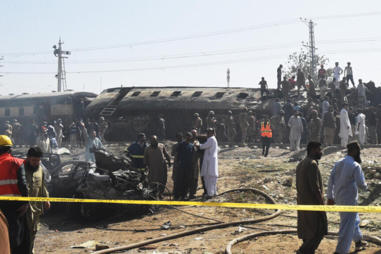 Carnage dans un train militaire au Pakistan – au moins 24 morts dans un attentat revendiqué par des séparatistes