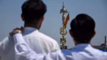 Des chiites pakistanais expulsés des Émirats retrouvent un retour brutal au pays, entre pertes financières et tensions politiques