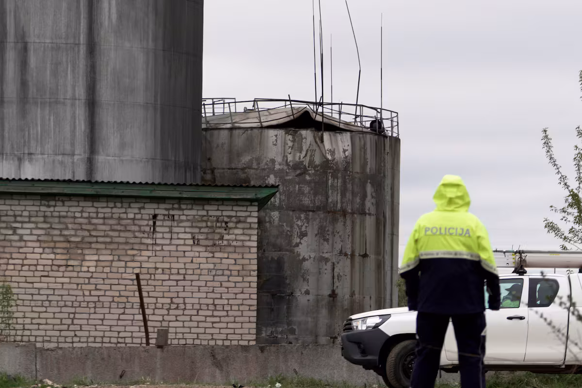 Ukrainian drones strike Latvia: Defense Minister forced to resign