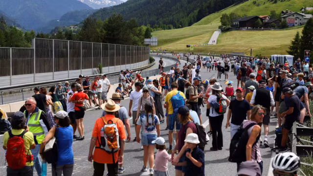 Des milliers d’Autrichiens paralysent l’autoroute du Brenner pour dénoncer un trafic devenu insupportable — photo