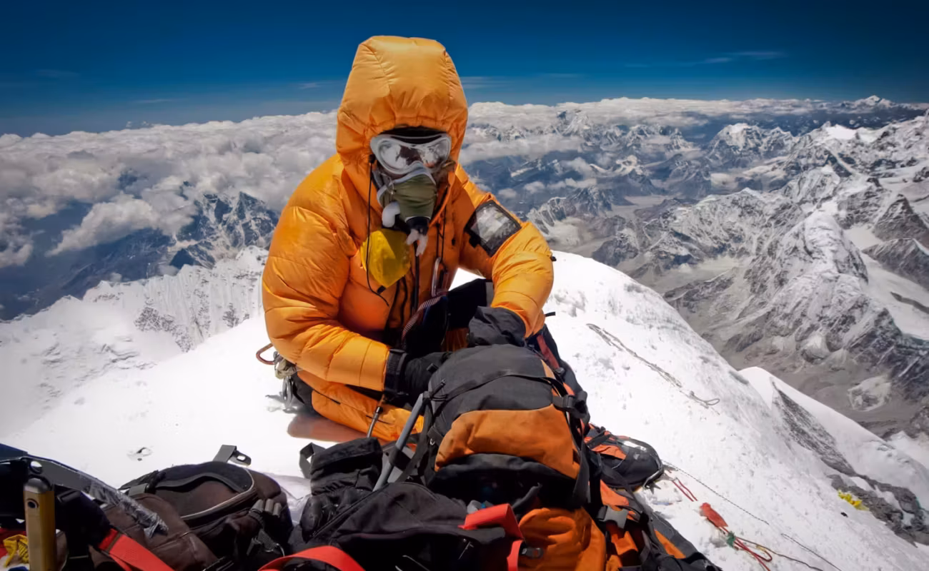 Deux records historiques battus sur l’Everest, le Népal entre exploit et saturation