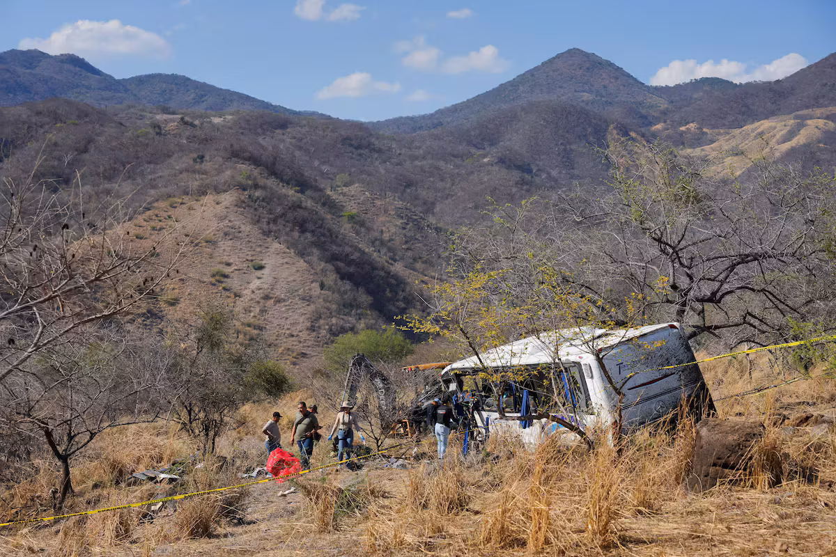 Drame au Mexique : au moins 11 morts après le renversement d’un bus touristique dans l’ouest du pays