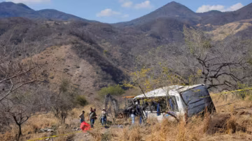 Drame au Mexique : au moins 11 morts après le renversement d’un bus touristique dans l’ouest du pays