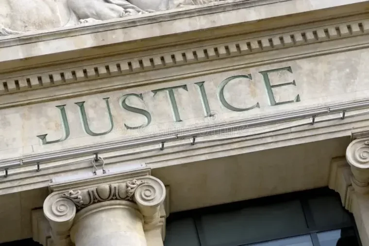 Ecstasy vendue via les réseaux sociaux : un étudiant mort, son fournisseur devant la justice
