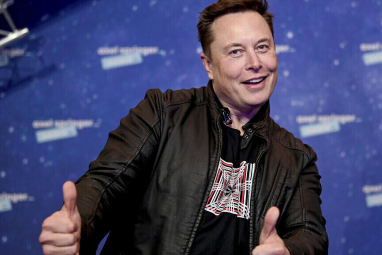 Elon Musk pourrait franchir le seuil inédit des 1.000 milliards de dollars de fortune
