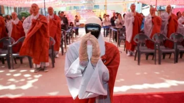 In South Korea, a humanoid robot becomes a symbol of modern Buddhism