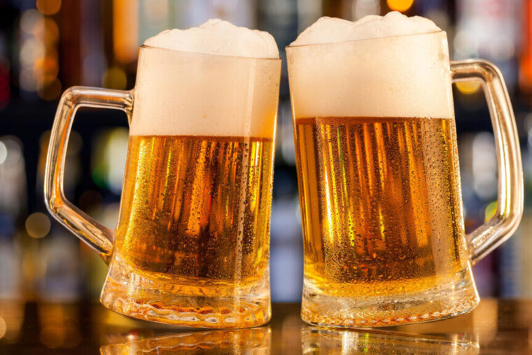 En France, la bière passe devant le vin en volume, un basculement symbolique