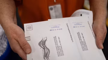 États-Unis : un juge refuse de suspendre le décret de Trump durcissant le vote par correspondance