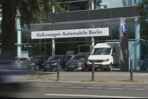 Face aux tensions commerciales, le lobby automobile allemand appelle à calmer le jeu avec les États-Unis