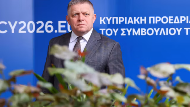 Fico à Moscou pour le défilé du 9 mai : un choix qui isole encore plus Bratislava au sein de l’UE
