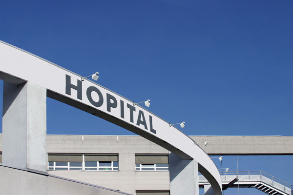 Finances hospitalières : le déficit public atteint un niveau record en 2024 avec 2,9 millards d'euros