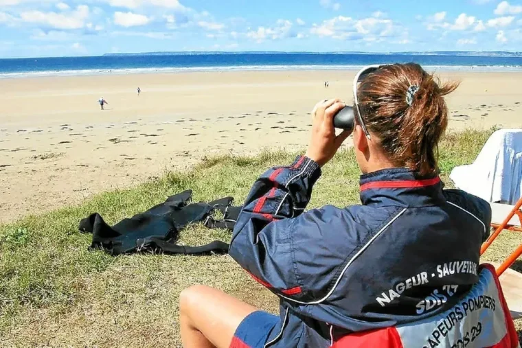 Finistère : deux morts par noyade lors d’une marche aquatique