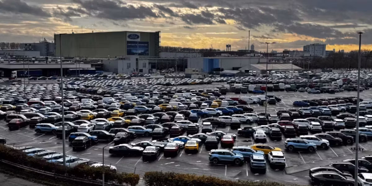 Ford lance une offensive en Europe avec sept nouveaux modèles pour contrer la montée des constructeurs chinois