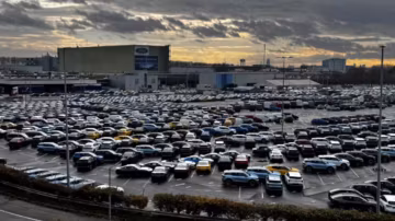 Ford lance une offensive en Europe avec sept nouveaux modèles pour contrer la montée des constructeurs chinois