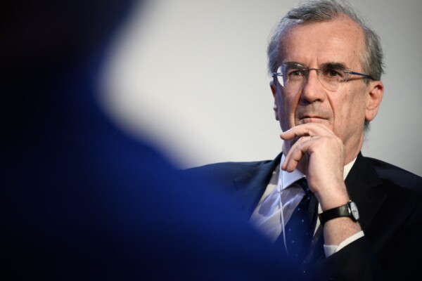 François Villeroy de Galhau alerte sur une dette «transférée» aux générations futures