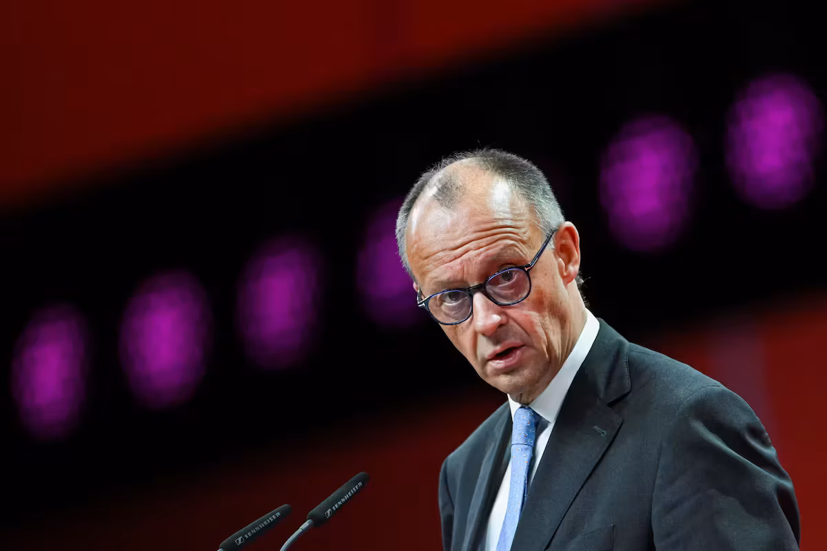 Hué par des syndicalistes, Friedrich Merz alerte sur le déclin de l’Allemagne