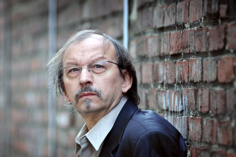 Didier Daeninckx renonce à parrainer le Salon du livre de Montargis, refusant de "s'afficher avec le RN"