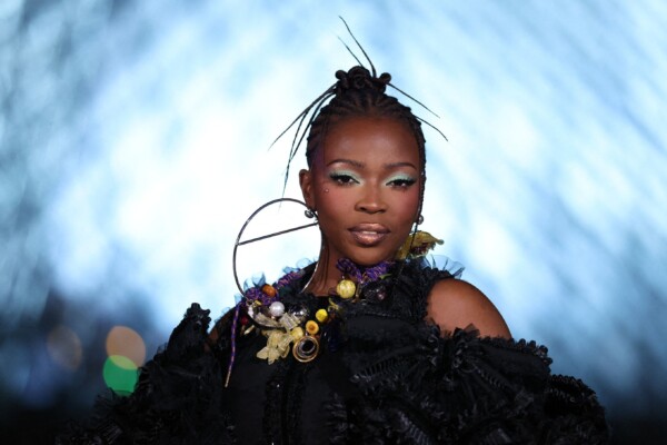 Theodora et Oklou chanteront les Beatles à l'ouverture de Cannes, en hommage à Peter Jackson
