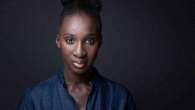 Cannes : « Un instant à savourer jusqu’au bout » — Eye Haïdara, première actrice noire à tenir les rênes de Cannes : « Un instant à savourer jusqu’au bout » Eye Haïdara, première actrice noire à tenir les rênes de Cannes : "Un instant à savourer jusqu'au bout"
