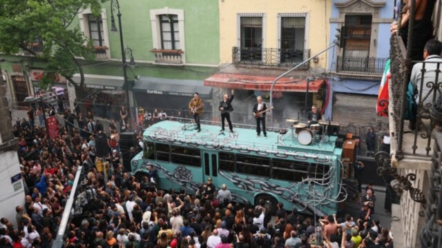 U2 tourne son grand retour musical dans les rues de Mexico