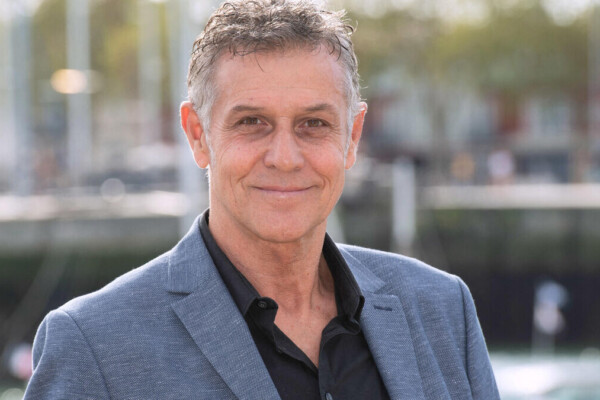 Pierre Deny, una figura destacada de las series de televisión francesas, falleció a los 69 años.