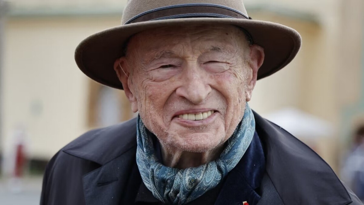 Mort d'Edgar Morin à 104 ans : hommages unanimes à un "humanisme fait personne"