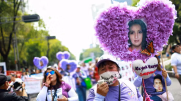 “No hay nada que celebrar”: Miles de madres de desaparecidos protestan en México antes del Mundial de 2026.