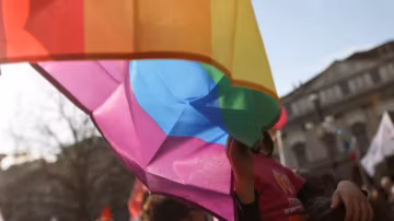 Italia: Una sentencia judicial histórica extiende las pensiones de viudedad a las parejas del mismo sexo casadas en el extranjero.