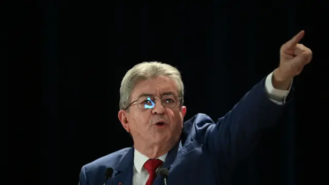 Jean-Luc Mélenchon menace Marine Le Pen de poursuites après une vidéo polémique