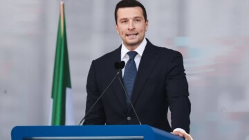 Jordan Bardella revela sus ambiciones para 2027 y afirma que "no tiene otra opción que la victoria".