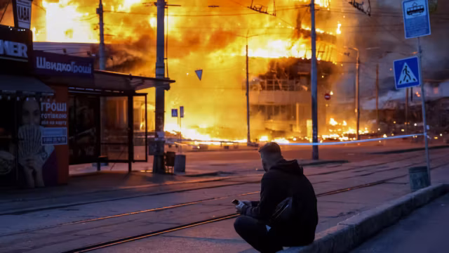 Kiev sous un déluge de feu : une attaque massive russe fait au moins quatre morts