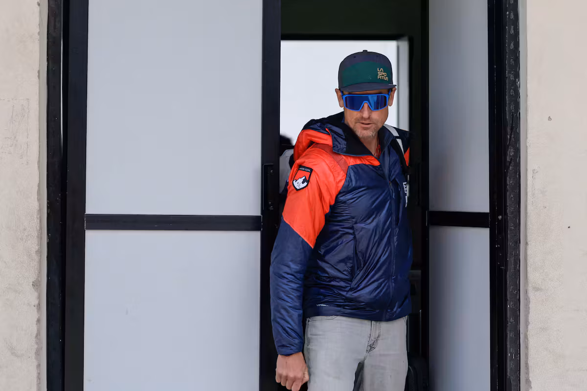 — L’Everest sous pression : appel à un meilleur filtrage des alpinistes pour limiter les accidents