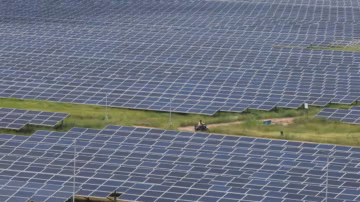 L’Inde accélère sa transition verte : Clean Max lève 575 millions de dollars pour le solaire et l’éolien