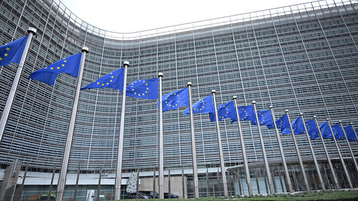 L’Union européenne durcit le ton face à Moscou et prolonge ses sanctions jusqu’en 2027